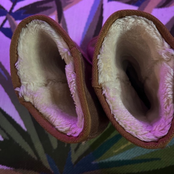 Ugg boots - Picture 3 of 4